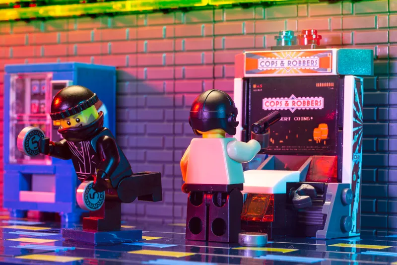B3 Customs | Arcade>The Brick Show Shop B3 Customs® Cops & Robbers Arcade Game