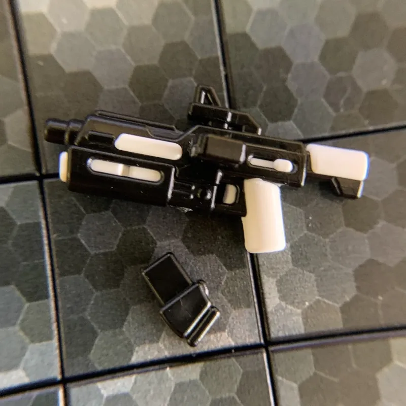 Brickarms>The Brick Show Shop Blaster Rifle, WHITE Trooper Gear - BrickArms