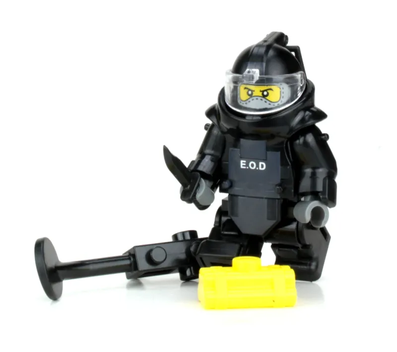 Custom Lego Military Minifigures>The Brick Show Shop Bomb Squad Explosive Disposal Specialist (EOD) Minifig made using LEGO