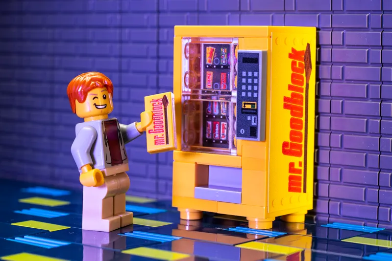 B3 Customs | Custom Parts>The Brick Show Shop Mr. Goodblock - B3 Customs® Candy Vending Machine