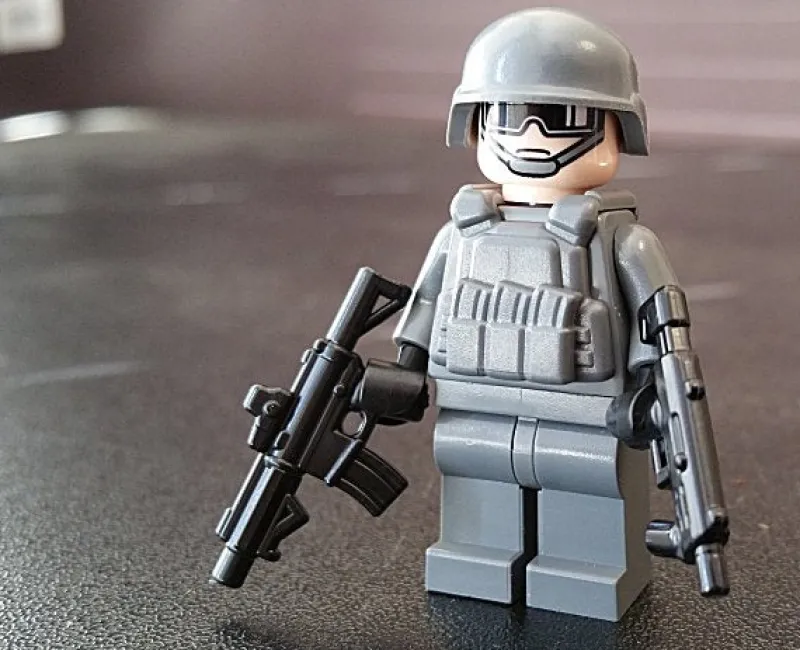 Brickarms>The Brick Show Shop Operator - PCV (Powered Combat Vest) for LEGO Minifig - BrickArms